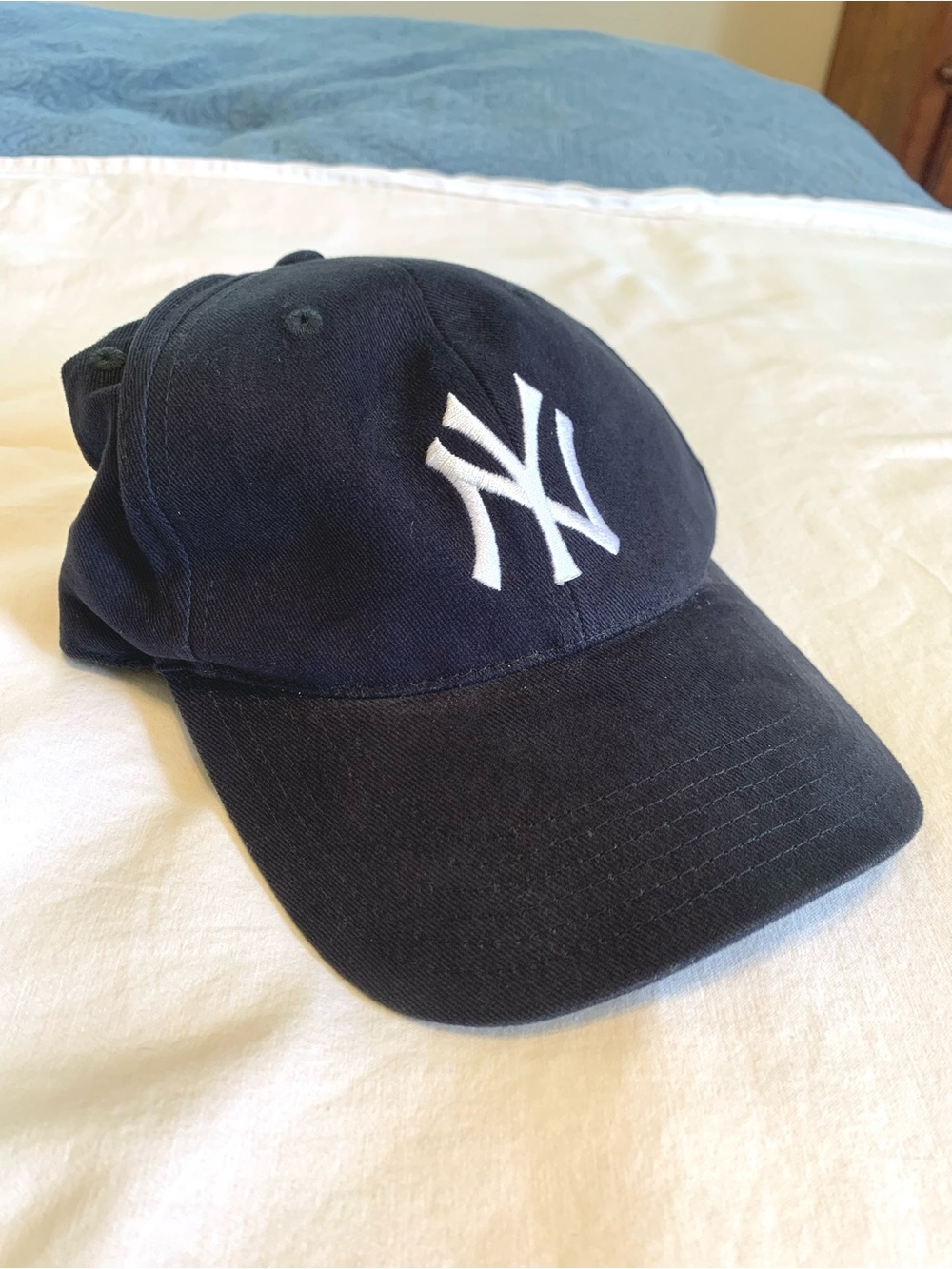 Yankee Ball Cap. MLB genuine merchandise